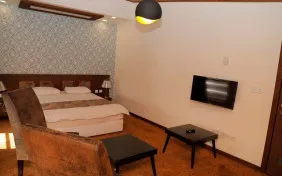 سوئیت یک خوابه شش نفره