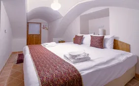 اتاق 113(دبل) (اقامت با صبحانه)