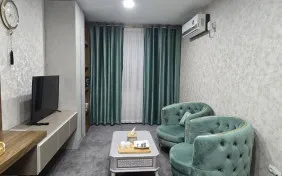 سوئیت یکخوابه چهارتخته رو به پاسیو (اقامت با صبحانه)