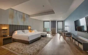 اتاق سه استاندارد ویو دریا طبقات 2 تا 8 (اقامت باصبحانه)