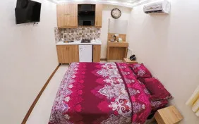 اتاق دو تخته دبل با آشپزخانه (اقامت با صبحانه)