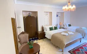 اتاق سه تخته (اقامت با صبحانه)