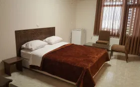 اتاق سه تخته (اقامت با صبحانه)