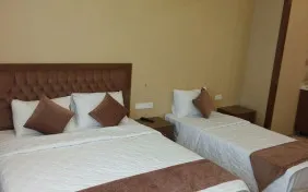 اتاق سه تخته استاندارد(دبل +سینگل) (اقامت با صبحانه)
