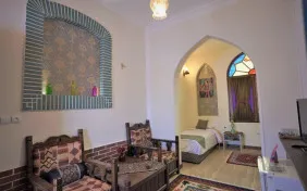 اتاق سه تخته (اقامت با صبحانه)