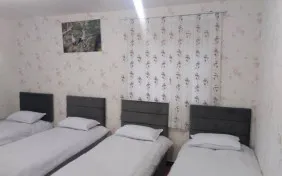 سوئیت یکخوابه چهارنفره ( چهارتخت سینگل ) (اقامت با صبحانه)