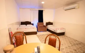 اتاق سه تخته (اقامت با صبحانه)