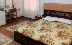 اتاق دو تخته برای یک نفر (اقامت با صبحانه)