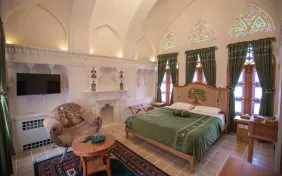 اتاق دوتخته دبل بالانشین (اقامت با صبحانه)