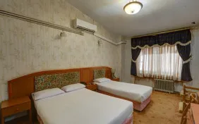 اتاق سه تخته (اقامت با صبحانه)