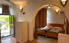 ویلا چهار نفره (اقامت با صبحانه)