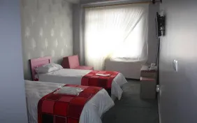 اتاق یک تخته (اقامت با صبحانه)