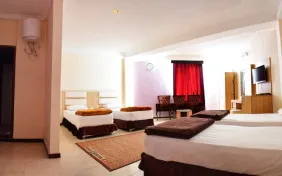 اتاق چهار تخته A (اقامت با صبحانه)