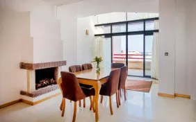 آپارتمان تریپلکس دوخوابه پنج تخته دریا (اقامت با صبحانه)