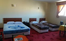 سوئیت یک خوابه چهارتخته (اقامت با صبحانه)