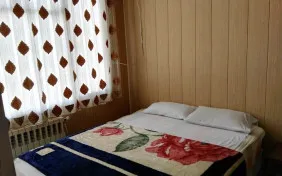 اتاق دو تخته برای یک نفر (اقامت با صبحانه)