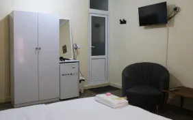 اتاق سه تخته (اقامت تک)