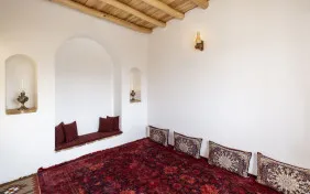 اتاق دونفره ( با سرویس و حمام ) (اقامت با صبحانه)