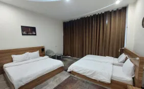 اتاق چهار تخته (اقامت با صبحانه )