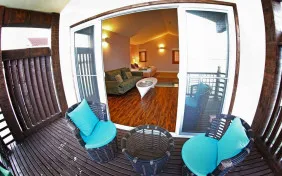 سوئیت دو نفره رویال رو به ترنج (اقامت هافبرد)