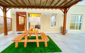 آپارتمان یکخوابه دوتخته تراس دار (اقامت با صبحانه)