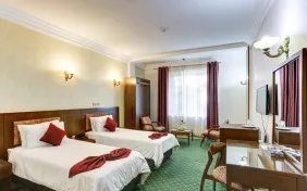 کلبه دو تخته (اقامت با صبحانه)