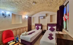 دو تخته توئین (اقامت با صبحانه)