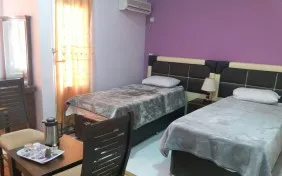 سوئیت دو خوابه پنج تخته (اقامت صبحانه)