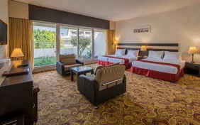 دوبلکس چهارتخته رویال(روبه دریا) (اقامت با صبحانه)