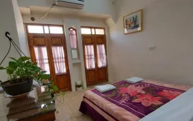 اتاق دو تخته کیان(با سرویس) (اقامت با صبحانه)