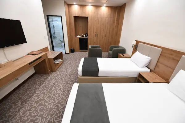 اتاق دو تخته دبل یا تویین (صبحانه)