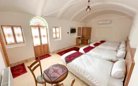 اتاق پنج تخته(سینگل) (اقامت با صبحانه)