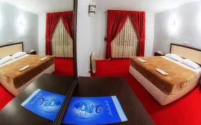 سوئیت چهار نفره (اقامت با صبحانه)