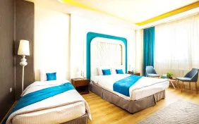 اتاق سه تخته vip(جکوزی دار) (اقامت با صبحانه)