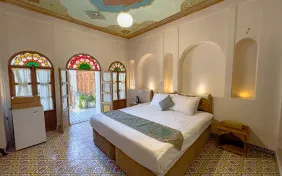 اتاق دوتخته داچی (اقامت با صبحانه)