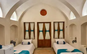 اتاق چهار تخته (اقامت با صبحانه)