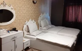 اتاق سه تخته vip (اقامت با صبحانه)