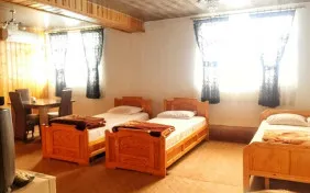 اتاق پنج نفره (اقامت بدون صبحانه)