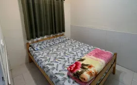 اتاق یک خوابه دوتخته روبه خیابان (اقامت با صبحانه)