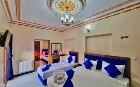 پنج تخته (اقامت با صبحانه)