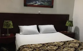 سوئیت یک خوابه سه نفره (اقامت با صبحانه)