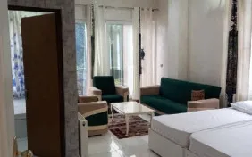 سوئیت یک خوابه چهار تخته تراس دار (رو به رودخانه) (اقامت با صبحانه)