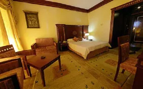 سوئیت دو نفره آتوسا لوکس رو به دریا (اقامت با صبحانه)