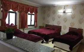 سوییت پنج نفره (اقامت با صبحانه)