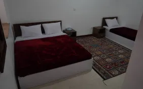 اتاق سه تخته (اقامت با صبحانه)