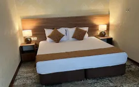 اتاق یک تخته (اقامت با صبحانه)