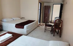 اتاق چهارتخته طبقه دوم (اقامت باصبحانه)