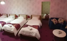 سوئیت هفت تخته آنتوریوم (اقامت با صبحانه)