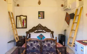 اتاق دوتخته دبل پنج دری (اقامت با صبحانه)