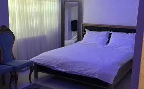 سوئیت سه تخته (اقامت با صبحانه)